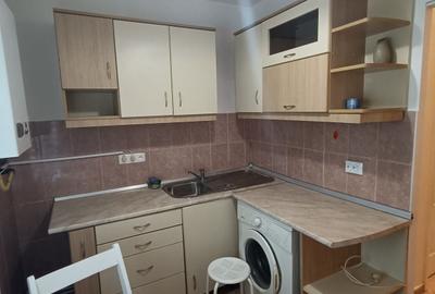 Garsonieră decomandată în Unirii - 1