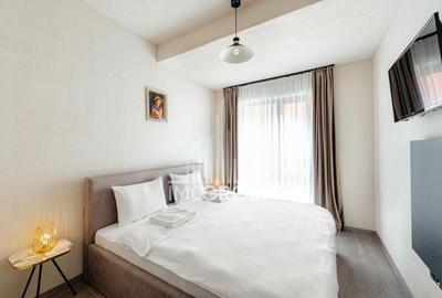 Apartament cu 2 camere semidecomandat, mobilat în Central