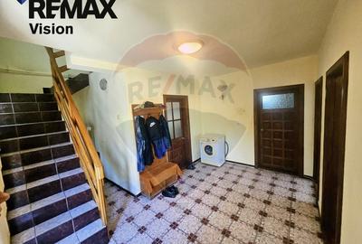 Casă individuală cu 5 camere cu Teren 181 Mp în Central - 5