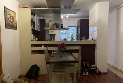 Apartament cu 4 camere decomandat, mobilat în Steaua