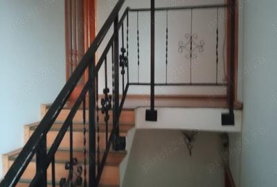 Casă cu 2 camere în Central