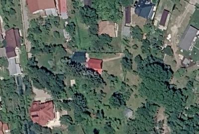 Teren de 2400 mp, în Central