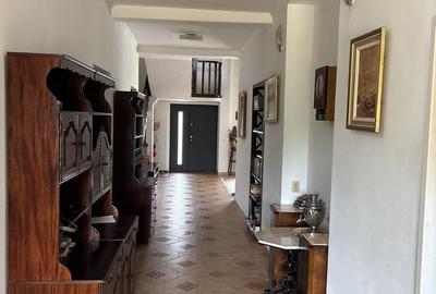 Casă cu 5 camere cu Teren 1700 Mp în Central - 8
