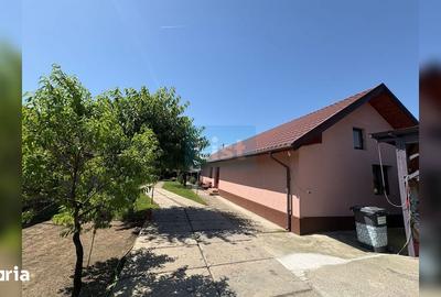 Casă cu 5 camere cu Teren 730 Mp în Târgșoru Vechi - 2