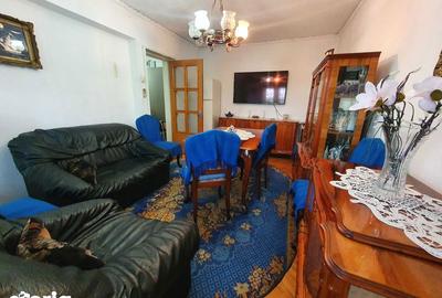 Apartament cu 4 camere, mobilat în Central