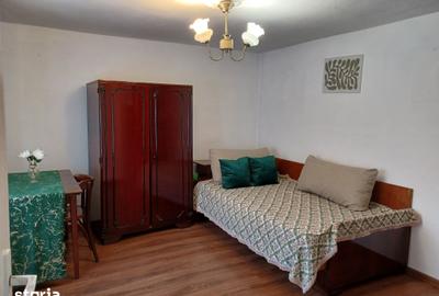 Casă cu 4 camere cu Teren 458 Mp în Central