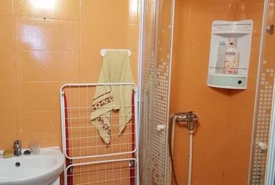 Casă cu 3 camere cu Teren 1558 Mp în Jurilovca