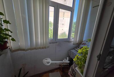Apartament cu 3 camere decomandat în Alexandru cel Bun - 8