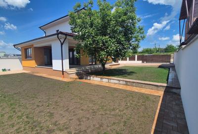 Casă cu 4 camere în Cârcea - 1
