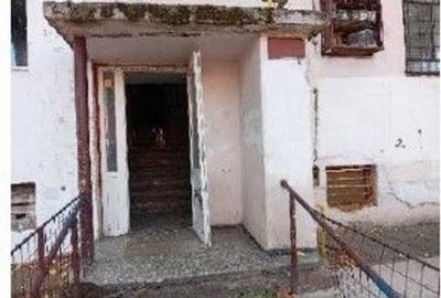 Apartament cu 3 camere semidecomandat în Central - 3