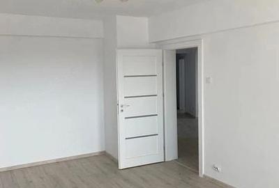 Apartament cu 4 camere decomandat în Central - 2