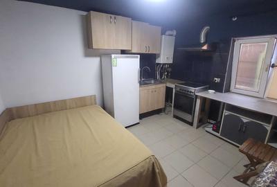 Casă cu 4 camere decomandat în Km 5