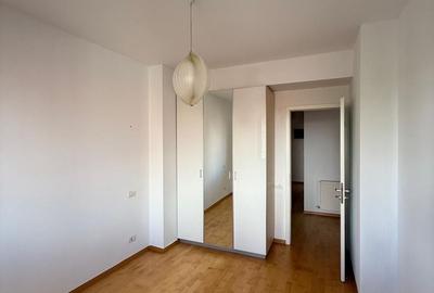 Apartament cu 4 camere, mobilat în Capitale - 12