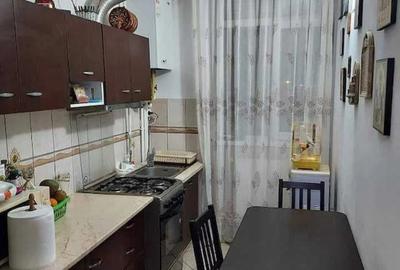 Apartament cu 2 camere semidecomandat în Periferie