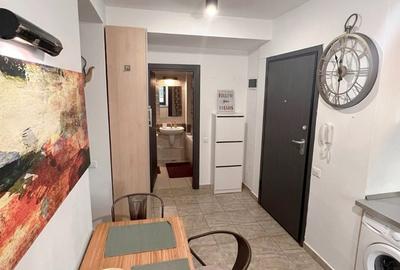 Apartament cu 2 camere decomandat, mobilat în Central