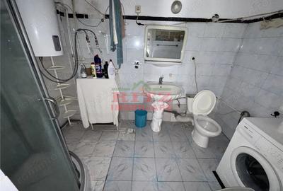 Casă cu 3 camere cu Teren 705 Mp în Piatra