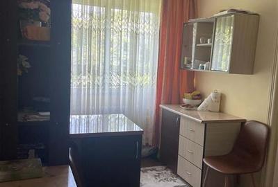Apartament cu 2 camere nedecomandat, mobilat în Tătărași