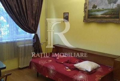 Apartament cu 2 camere semidecomandat, mobilat în Centru Civic