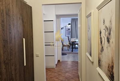 Apartament cu 3 camere în Centrul Civic