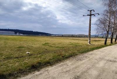 Teren de 17250 mp, în Central