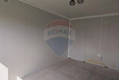 Casă cu 3 camere cu Teren 956 Mp în Sărbătoarea - 5