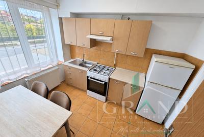 Apartament cu 2 camere semidecomandat, mobilat în Iris
