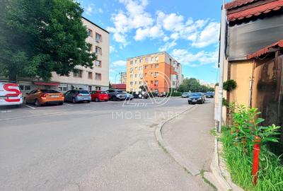 Apartament cu 2 camere nedecomandat în 9 Mai - 2