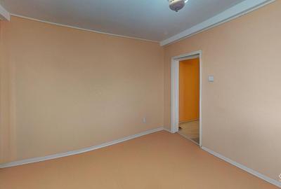 Apartament cu 3 camere semidecomandat în Central - 3