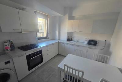 Apartament cu 2 camere decomandat, mobilat în Tomis Nord