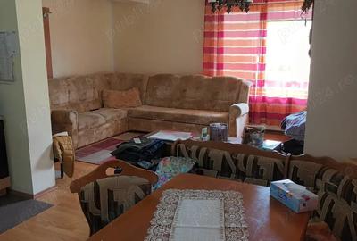 Casă cu 5 camere cu Teren 836 Mp în Sânandrei - 1