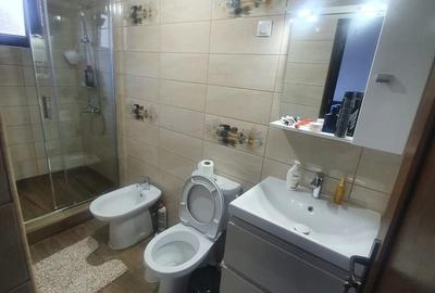 Casă cu 4 camere în Cumpăna
