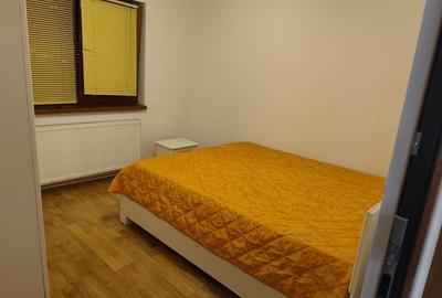 Apartament cu 4 camere semidecomandat în Central
