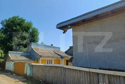Casă cu 4 camere cu Teren 2200 Mp în Central - 3