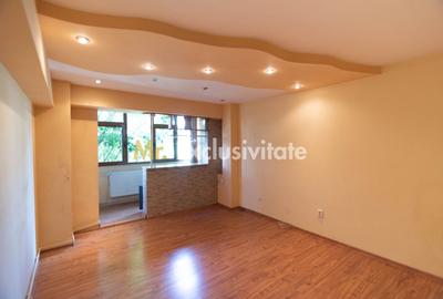 Apartament cu 3 camere decomandat în Prundu