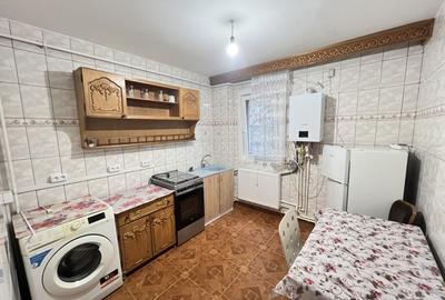 Apartament cu 2 camere semidecomandat, mobilat în Cornișa