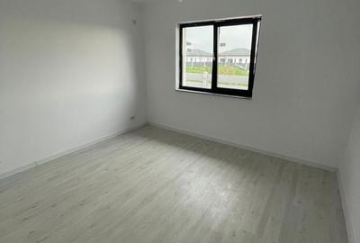 Casă cu 4 camere cu Teren 400 Mp în Clinceni - 2