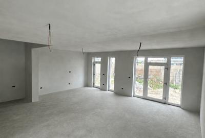 Duplex cu 5 camere cu Canalizare în Moșnița Nouă - 5