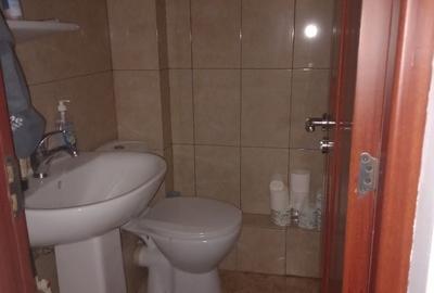 Apartament cu 4 camere semidecomandat în Central