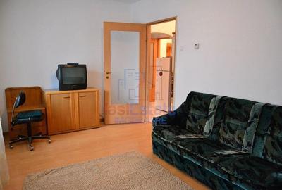 Apartament cu 2 camere decomandat în Filiași