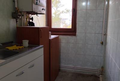 Apartament cu 3 camere semidecomandat în Dunărea