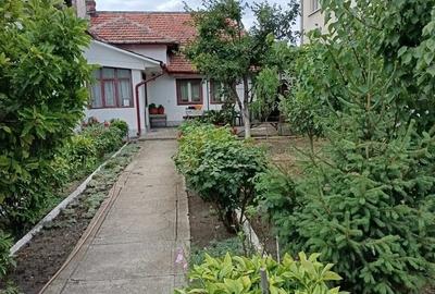 Casă cu 3 camere în Central - 11