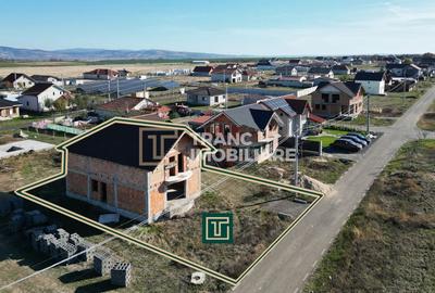 Casă cu 5 camere cu Teren 500 Mp în Aluniș - 1