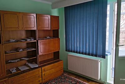 Apartament cu 2 camere semidecomandat în Craiovei - 1