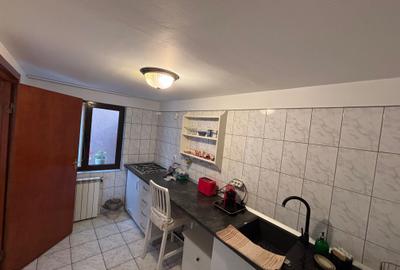 Garsonieră decomandată în Decebal