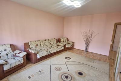 Apartament cu 4 camere decomandat în Timpuri Noi