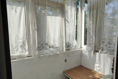 Apartament cu 3 camere decomandat în Micro 14