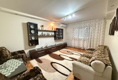 Apartament cu 3 camere decomandat, mobilat în Soarelui