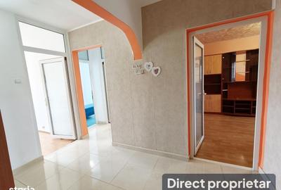 Apartament cu 3 camere decomandat în Triaj