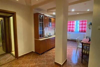 Apartament cu 2 camere decomandat, mobilat în Central