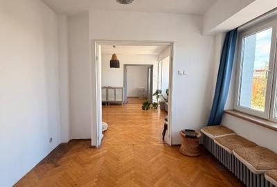 Apartament cu 4 camere semidecomandat în P-ța Romană - 9